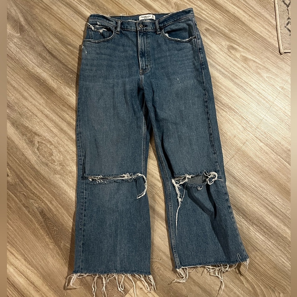 Abercrombie & Fitch High Rise 90s Relaxed Jean 10/30 regular